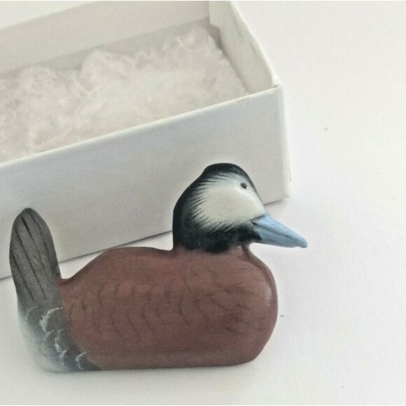 Hand Carved Bird Pin/Brooch (Ruddy Duck)  byWild Life Artist Russ Clark Ontario - Picture 6 of 8